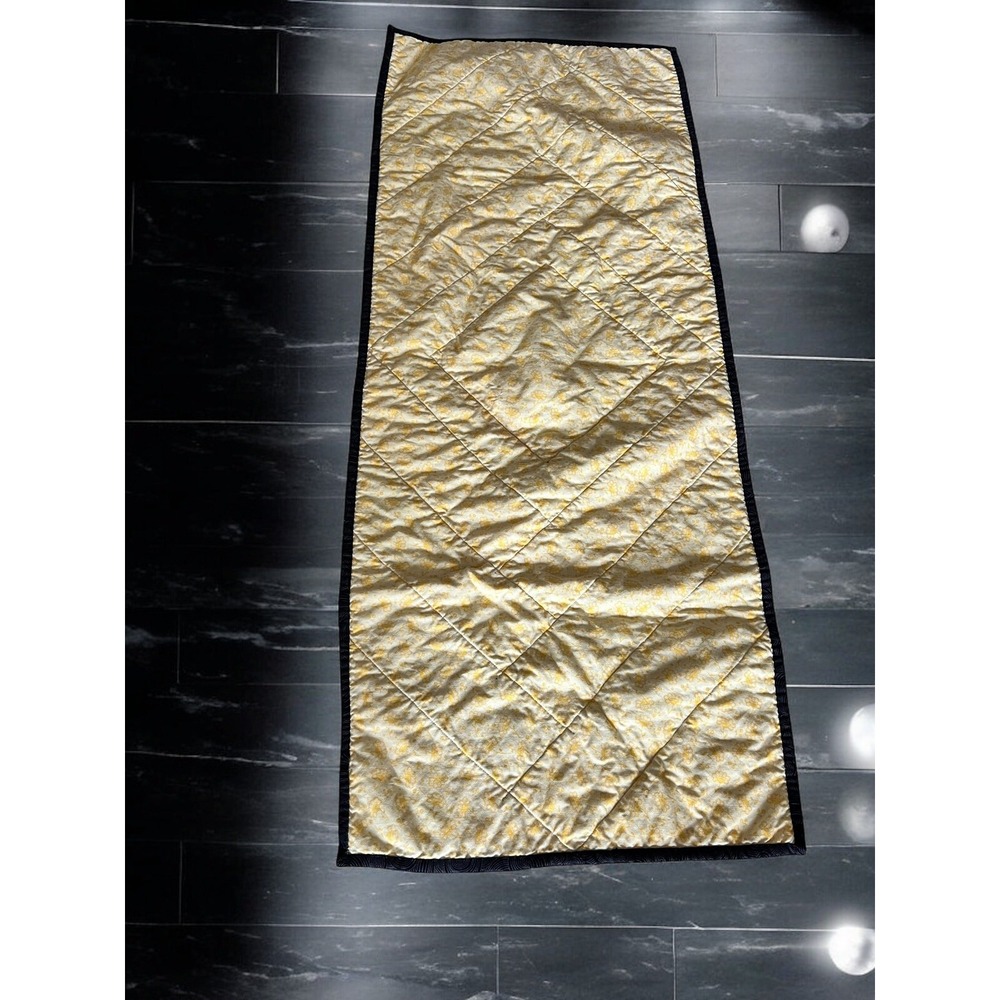 Homemade Quilted Table Runner Halloween-themed Pumpkins Candy‎ Spooky 40"x15.5" - Picture 7 of 9